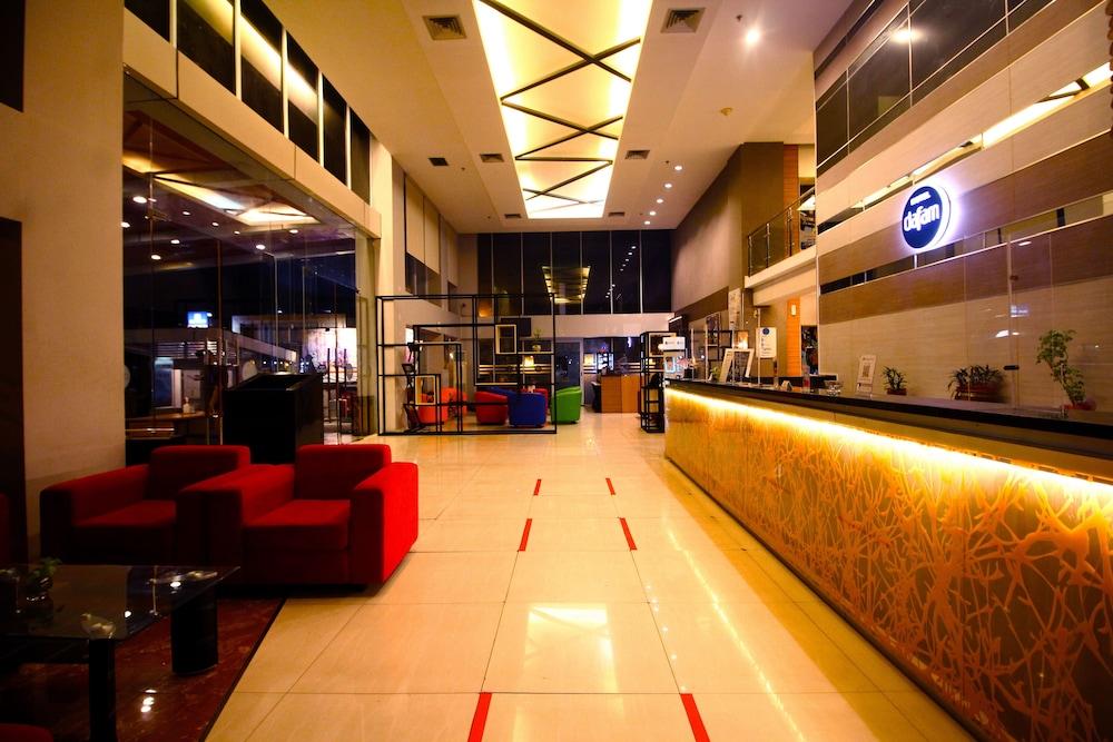 Hotel Dafam Pekanbaru Buitenkant foto