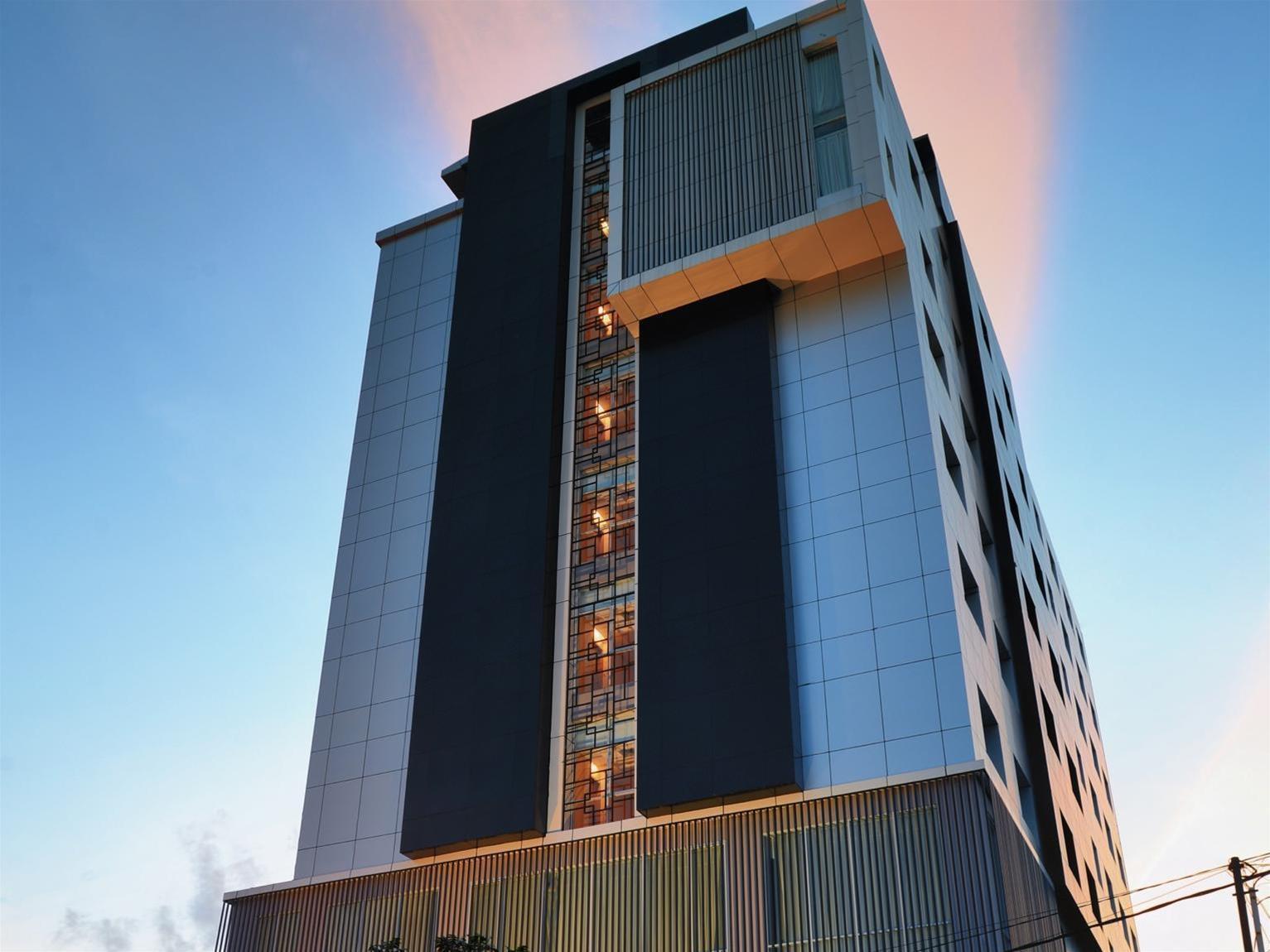 Hotel Dafam Pekanbaru Buitenkant foto