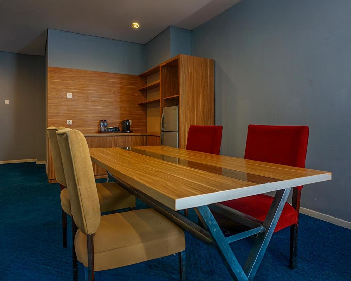Hotel Dafam Pekanbaru Buitenkant foto