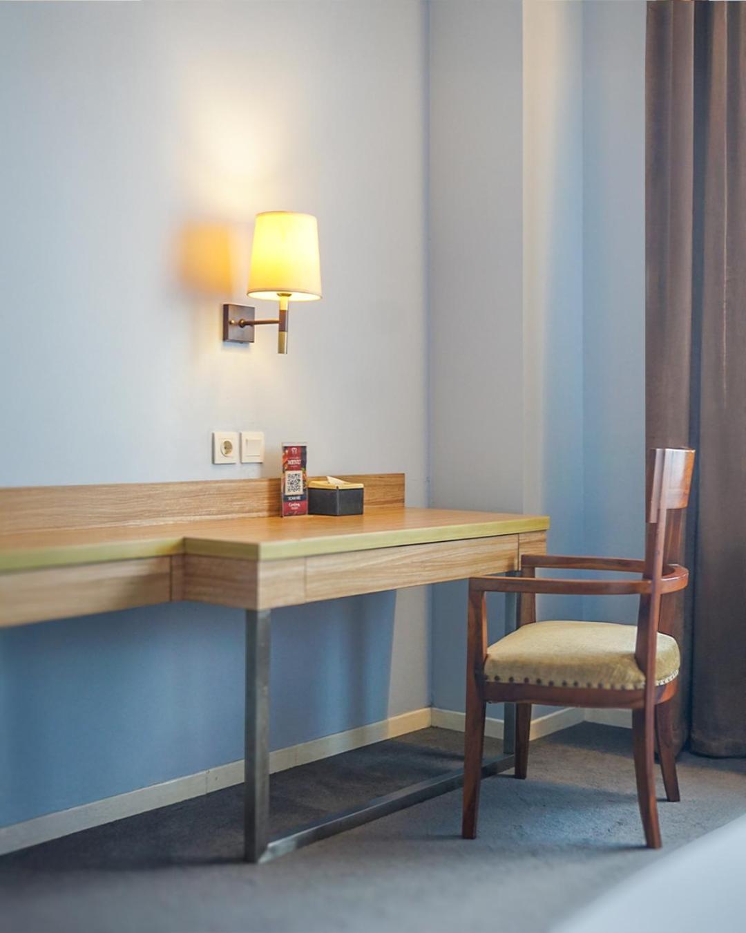 Hotel Dafam Pekanbaru Buitenkant foto